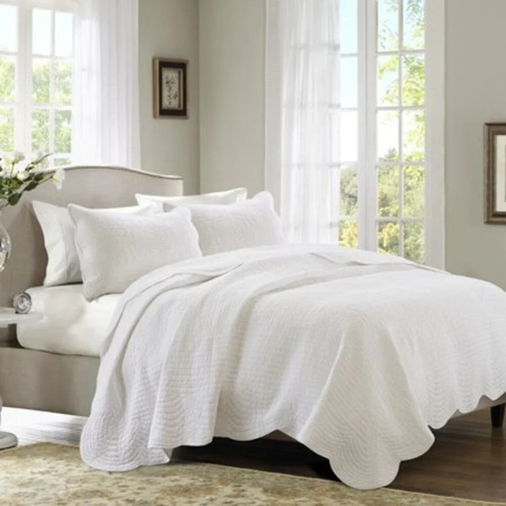 Madison Park Reversible Scalloped Edge Quilt Set King/California King White 3-Pc